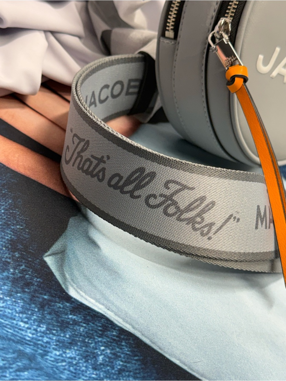 (new+tag) Marc Jacobs x Looney Tunes Bugs Bunny Collaboration Round Crossbody - Picture 4 of 17
